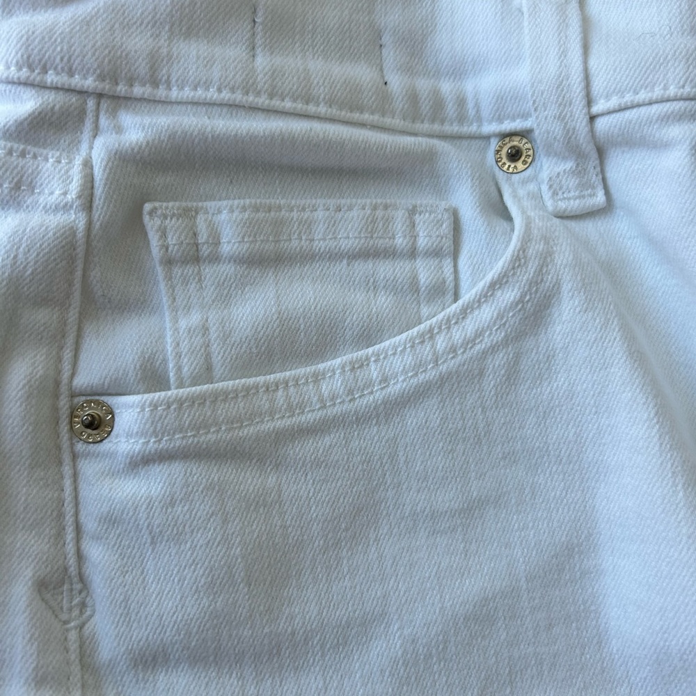 White jeans. Raw hem. Veronica Beard